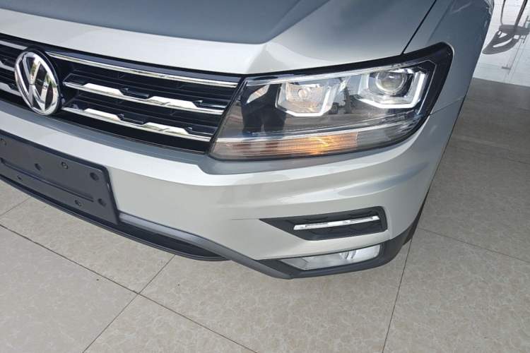 Used Volkswagen Tiguan L 2018 330TSI Automatic Two-Wheel Drive Luxury Edition Left Front Headlight