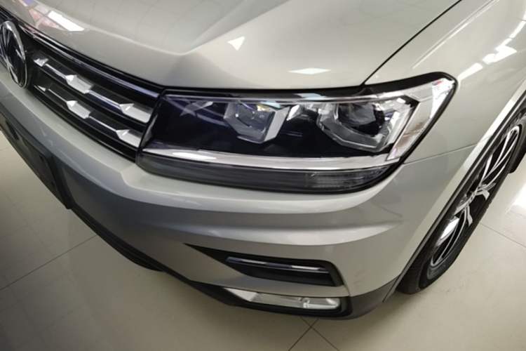 Used Volkswagen Tiguan L 2018 Facelift 330TSI Automatic Two-Wheel Drive Luxury Edition Left Front Headlight