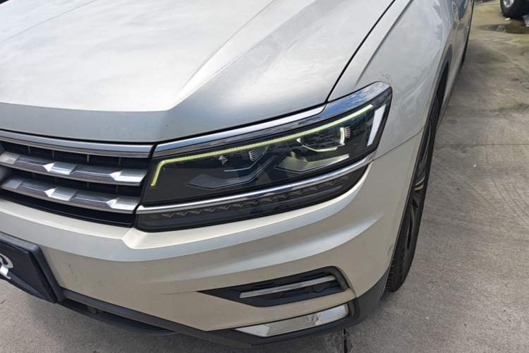 Used Volkswagen Tiguan L 2018 330TSI Automatic Two-Wheel Drive Flagship Edition Left Front Headlight