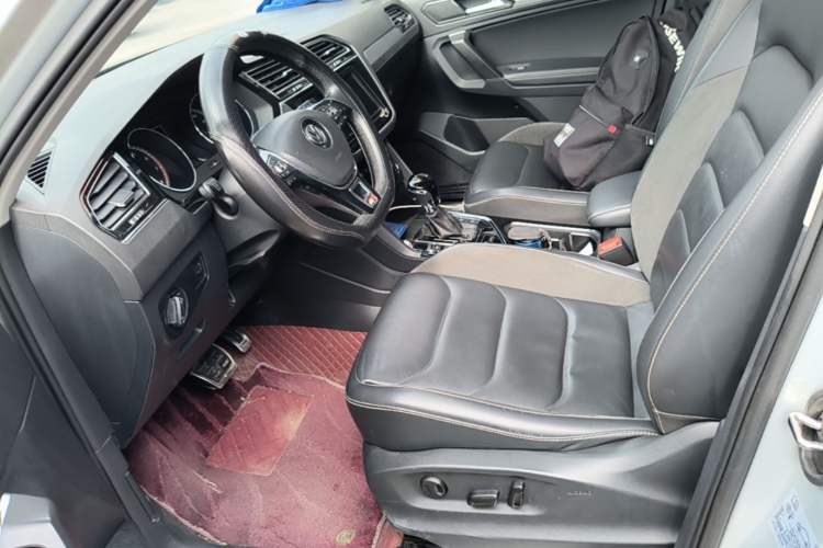Used Volkswagen Tiguan L 2018 Facelift 330TSI Automatic Two-Wheel Drive Luxury Edition Left Front Seat