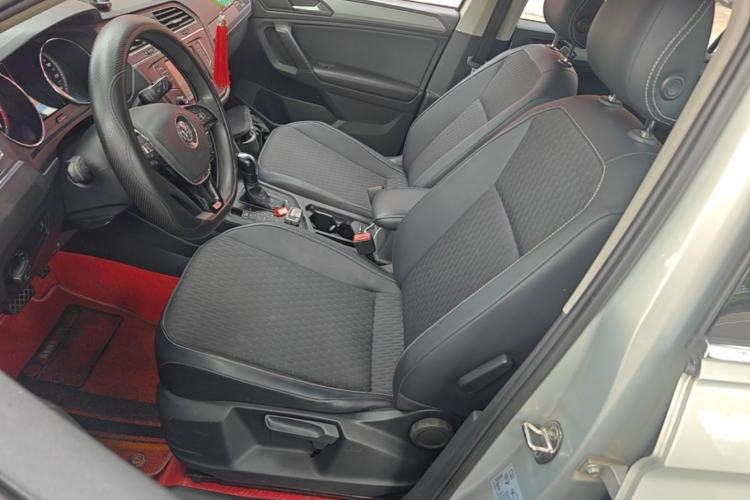 Used Volkswagen Tiguan L 2018 330TSI Automatic Two-Wheel Drive Luxury Edition Left Front Seat