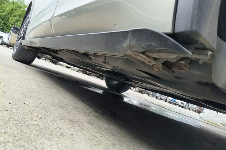 Used Volkswagen Tiguan L 2018 Facelift 330TSI Automatic Two-Wheel Drive Luxury Edition Left Side Sill