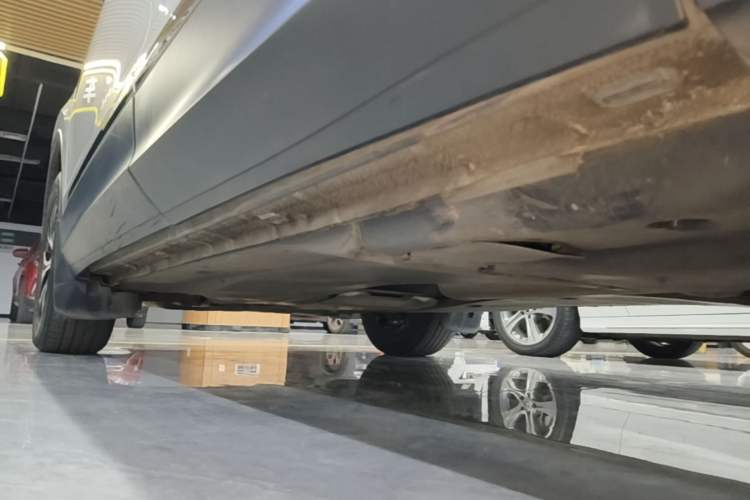 Used Volkswagen Tiguan L 2018 330TSI Automatic Two-Wheel Drive Luxury Edition Left Side Sill