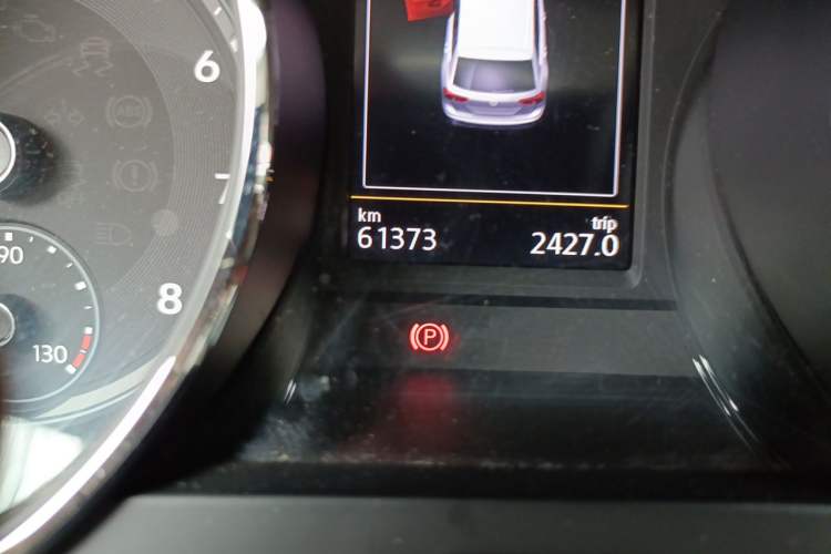 Used Volkswagen Tiguan L 2018 Facelift 330TSI Automatic Two-Wheel Drive Luxury Edition Odometer Close Up