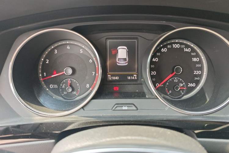 Used Volkswagen Tiguan L 2018 330TSI Automatic Two-Wheel Drive Luxury Edition Odometer Close Up