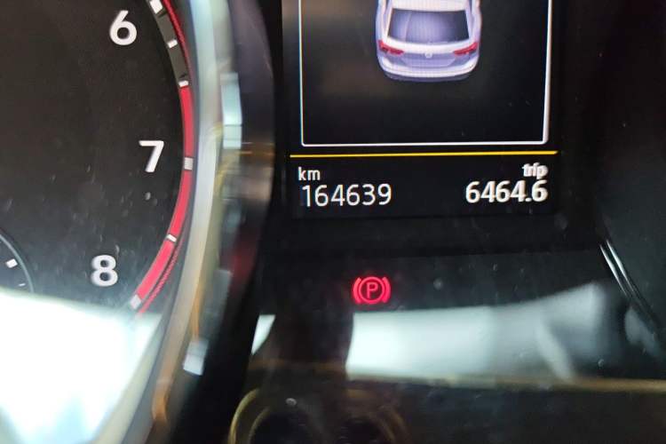 Used Volkswagen Tiguan L 2018 330TSI Automatic Two-Wheel Drive Luxury Edition Odometer Close Up