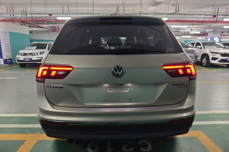 Used Volkswagen Tiguan L 2018 Facelift 330TSI Automatic Two-Wheel Drive Luxury Edition Rear