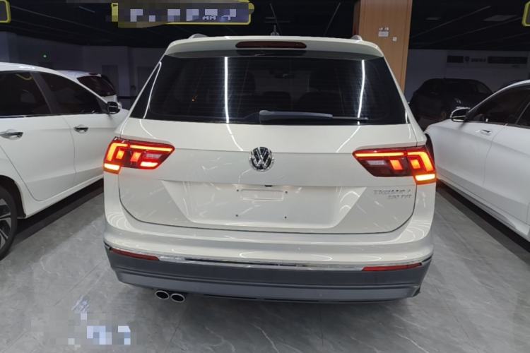 Used Volkswagen Tiguan L 2018 330TSI Automatic Two-Wheel Drive Luxury Edition Rear