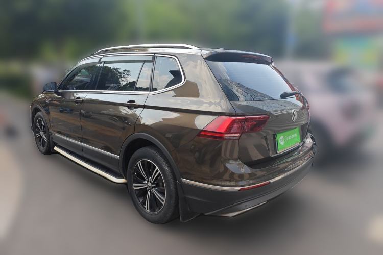 Used Volkswagen Tiguan L 2018 380TSI Automatic All-Wheel Drive Luxury Edition Rear Left 45 Deg