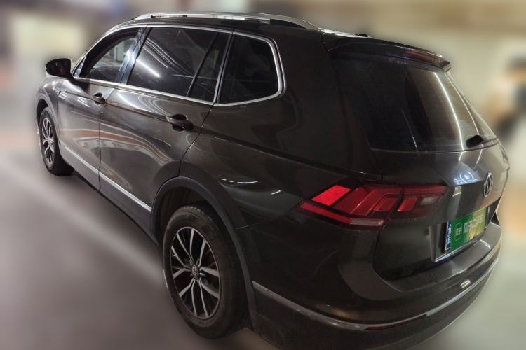 Used Volkswagen Tiguan L 2018 330TSI Automatic Two-Wheel Drive Comfort Edition Rear Left 45 Deg