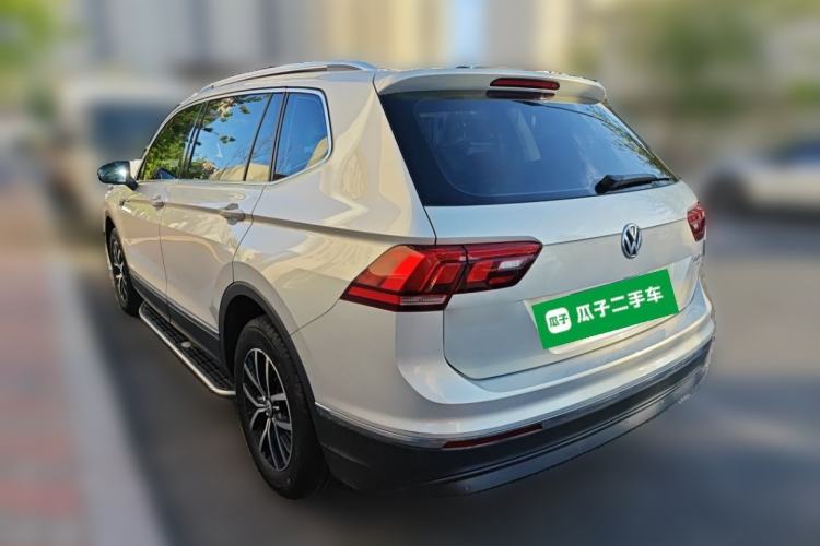 Used Volkswagen Tiguan L 2018 330TSI Automatic Two-Wheel Drive Luxury Edition Rear Left 45 Deg