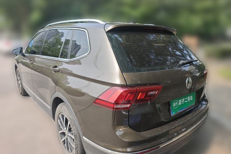 Used Volkswagen Tiguan L 2018 330TSI Automatic Two-Wheel Drive Luxury Edition Rear Left 45 Deg
