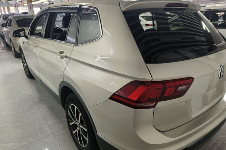 Used Volkswagen Tiguan L 2018 Facelift 330TSI Automatic Two-Wheel Drive Luxury Edition Rear Left 45 Deg