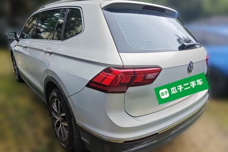 Used Volkswagen Tiguan L 2018 330TSI Automatic Two-Wheel Drive Luxury Edition Rear Left 45 Deg