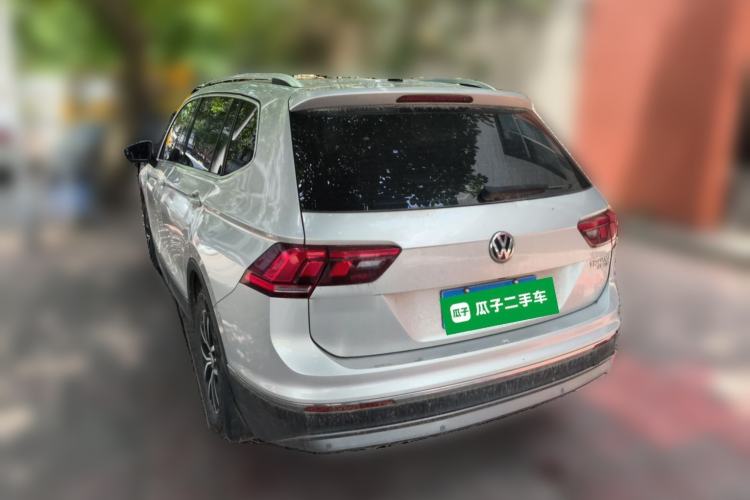 Used Volkswagen Tiguan L 2018 330TSI Automatic Two-Wheel Drive Luxury Edition Rear Left 45 Deg
