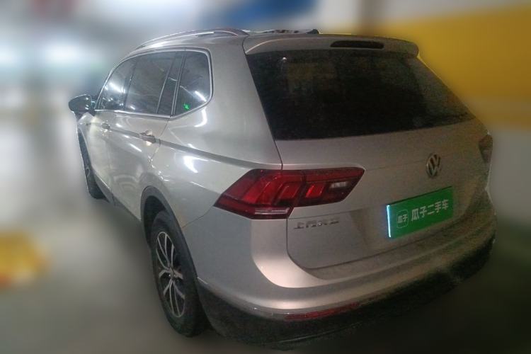 Used Volkswagen Tiguan L 2018 330TSI Automatic Two-Wheel Drive Luxury Edition Rear Left 45 Deg