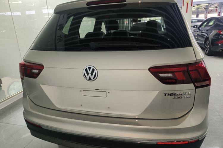 Used Volkswagen Tiguan L 2018 Facelift 330TSI Automatic Two-Wheel Drive Luxury Edition Rear