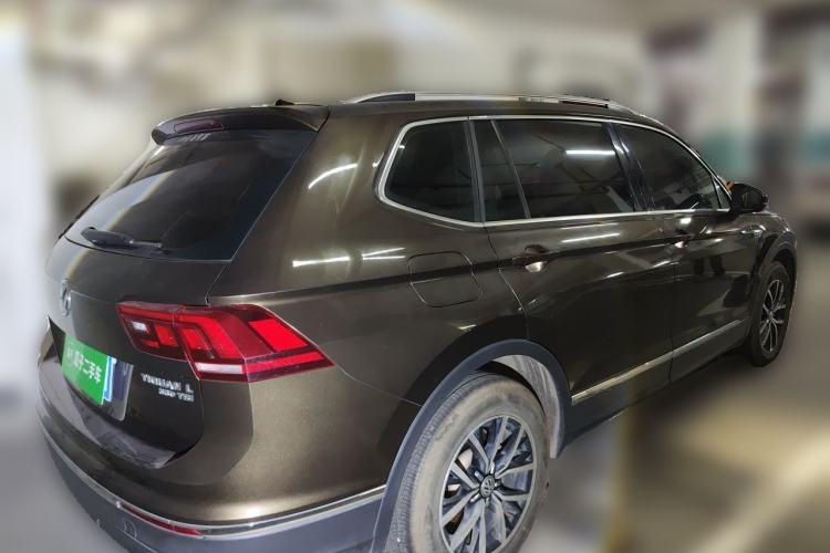 Used Volkswagen Tiguan L 2018 330TSI Automatic Two-Wheel Drive Luxury Edition Rear Right 45 Deg