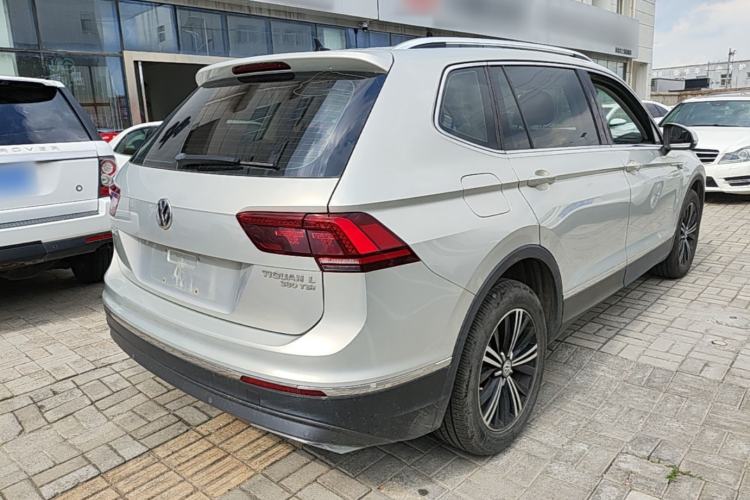 Used Volkswagen Tiguan L 2018 Revised Version 380TSI Automatic All-Wheel Drive Luxury Edition Rear Right 45 Deg