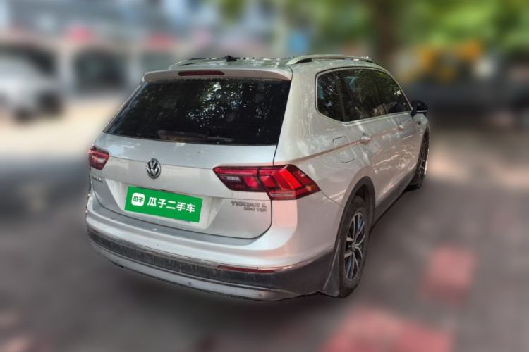Used Volkswagen Tiguan L 2018 330TSI Automatic Two-Wheel Drive Luxury Edition Rear Right 45 Deg