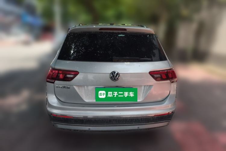 Used Volkswagen Tiguan L 2018 330TSI Automatic Two-Wheel Drive Luxury Edition Rear