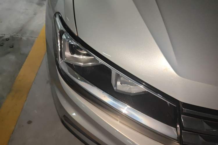 Used Volkswagen Tiguan L 2018 330TSI Automatic Two-Wheel Drive Luxury Edition Right Front Headlight