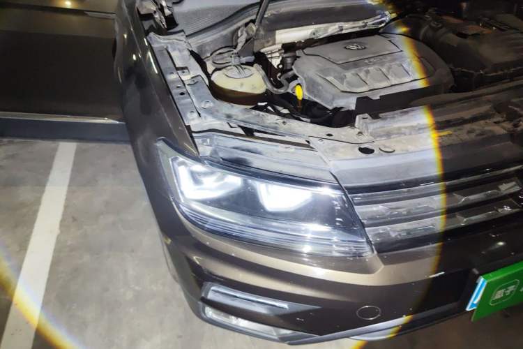 Used Volkswagen Tiguan L 2018 330TSI Automatic Two-Wheel Drive Luxury Edition Right Front Headlight