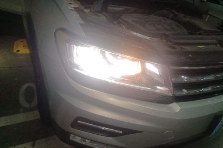 Used Volkswagen Tiguan L 2018 330TSI Automatic Two-Wheel Drive Luxury Edition Right Front Headlight