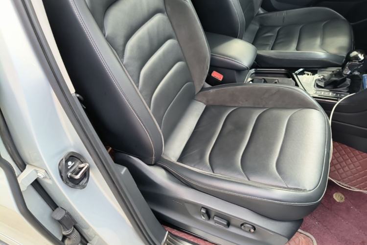 Used Volkswagen Tiguan L 2018 Facelift 330TSI Automatic Two-Wheel Drive Luxury Edition Right Front Seat