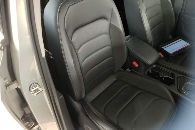 Used Volkswagen Tiguan L 2018 Facelift 330TSI Automatic Two-Wheel Drive Luxury Edition Right Front Seat