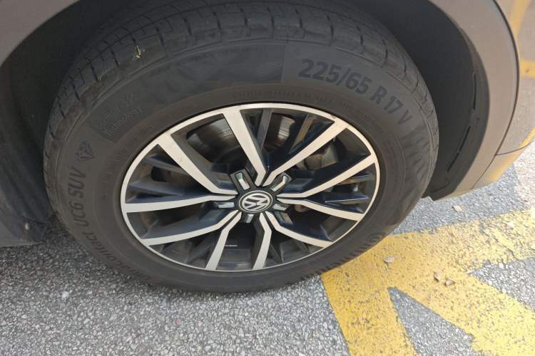 Used Volkswagen Tiguan L 2018 330TSI Automatic Two-Wheel Drive Luxury Edition Right Front Wheel Hub