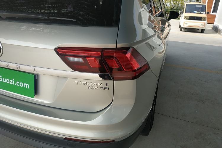 Used Volkswagen Tiguan L 2018 330TSI Automatic Two-Wheel Drive Luxury Edition Right Rear Taillight