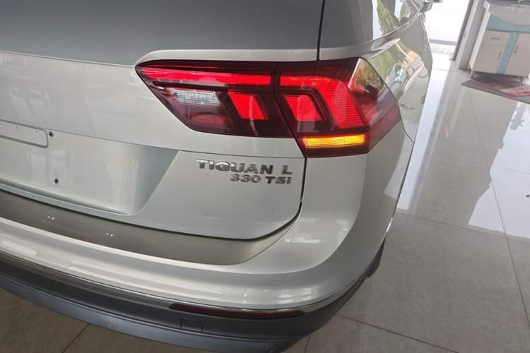 Used Volkswagen Tiguan L 2018 330TSI Automatic Two-Wheel Drive Luxury Edition Right Rear Taillight