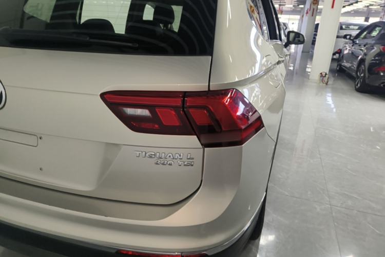 Used Volkswagen Tiguan L 2018 Facelift 330TSI Automatic Two-Wheel Drive Luxury Edition Right Rear Taillight