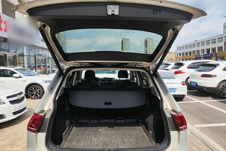Used Volkswagen Tiguan L 2018 Revised Version 380TSI Automatic All-Wheel Drive Luxury Edition Trunk