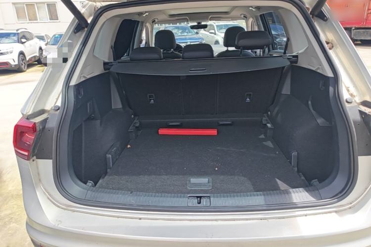 Used Volkswagen Tiguan L 2018 330TSI Automatic Two-Wheel Drive Flagship Edition Trunk