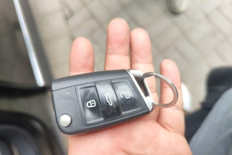 Used Volkswagen Tiguan L 2018 330TSI Automatic Two-Wheel Drive Luxury Edition Vehicle Key