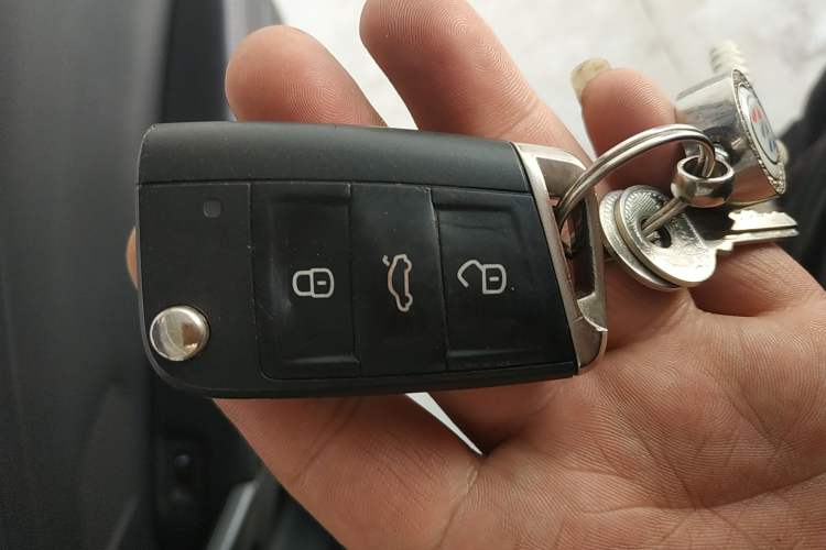 Used Volkswagen Tiguan L 2018 330TSI Automatic Two-Wheel Drive Luxury Edition Vehicle Key