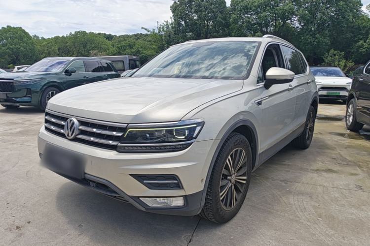 Used Volkswagen Tiguan L 2018 330TSI Automatic Two-Wheel Drive Flagship Edition Guazi used car, China used car export, Used car for sale, Used  cars, Cheapest cars for sale