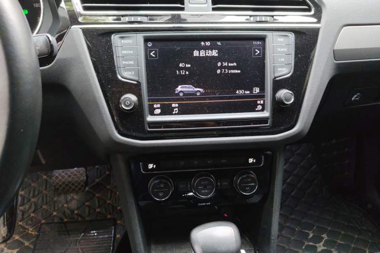 Used Volkswagen Tiguan L 2018 330TSI Automatic Two-Wheel Drive Comfort Edition Audio And AC Panel