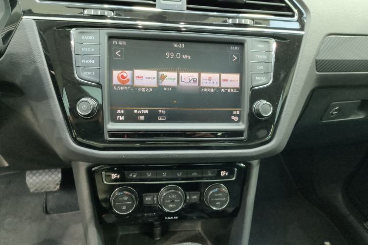 Used Volkswagen Tiguan L 2018 380TSI Automatic All-Wheel Drive Flagship Edition Audio And AC Panel