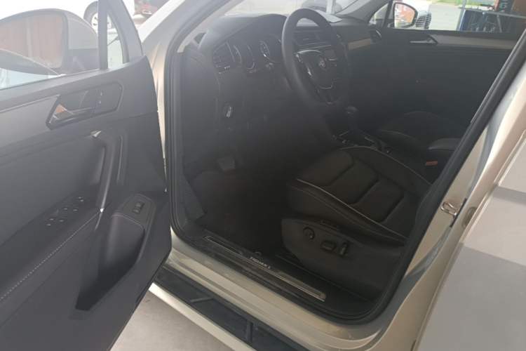 Used Volkswagen Tiguan L 2018 380TSI Automatic All-Wheel Drive Flagship Edition Driver Seat