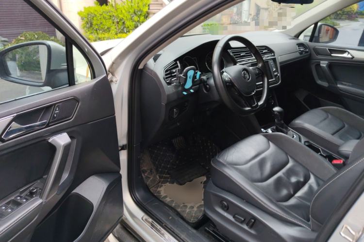 Used Volkswagen Tiguan L 2018 330TSI Automatic Two-Wheel Drive Comfort Edition Driver Seat