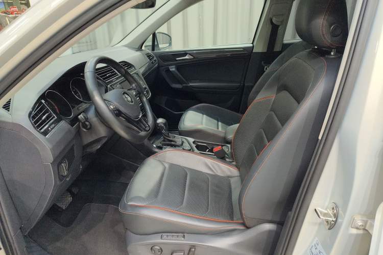 Used Volkswagen Tiguan L 2018 380TSI Automatic All-Wheel Drive Flagship Edition Driver Seat