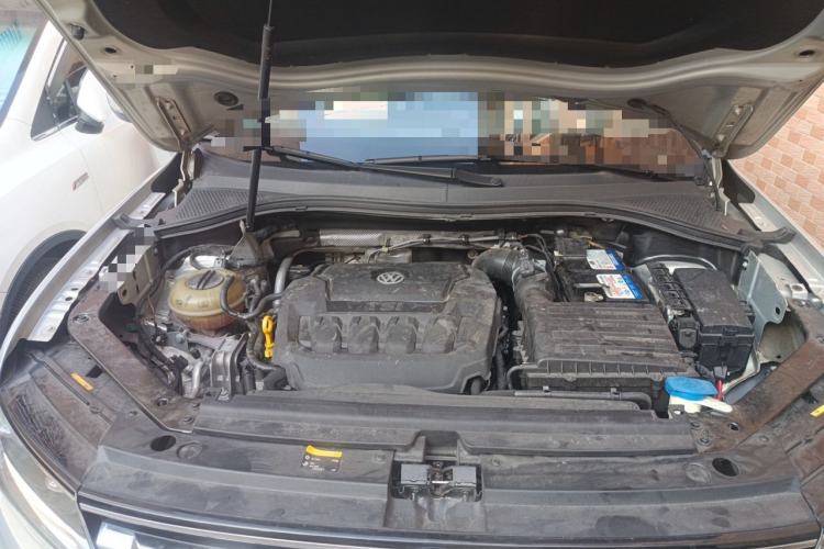 Used Volkswagen Tiguan L 2018 330TSI Automatic Two-Wheel Drive Luxury Edition Engine Bay