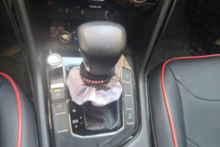 Used Volkswagen Tiguan L 2018 330TSI Automatic Two-Wheel Drive Luxury Edition Gear Lever