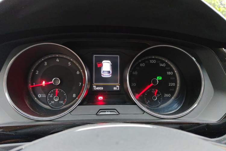 Used Volkswagen Tiguan L 2018 330TSI Automatic Two-Wheel Drive Comfort Edition Instrument Cluster