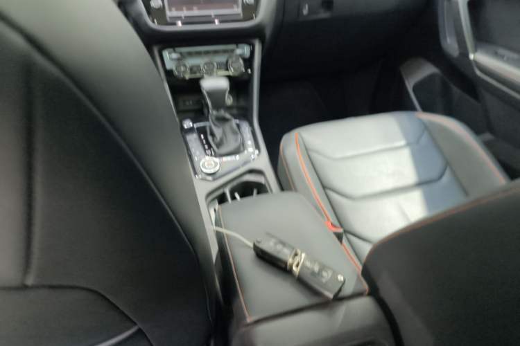 Used Volkswagen Tiguan L 2018 380TSI Automatic All-Wheel Drive Flagship Edition Interior 2