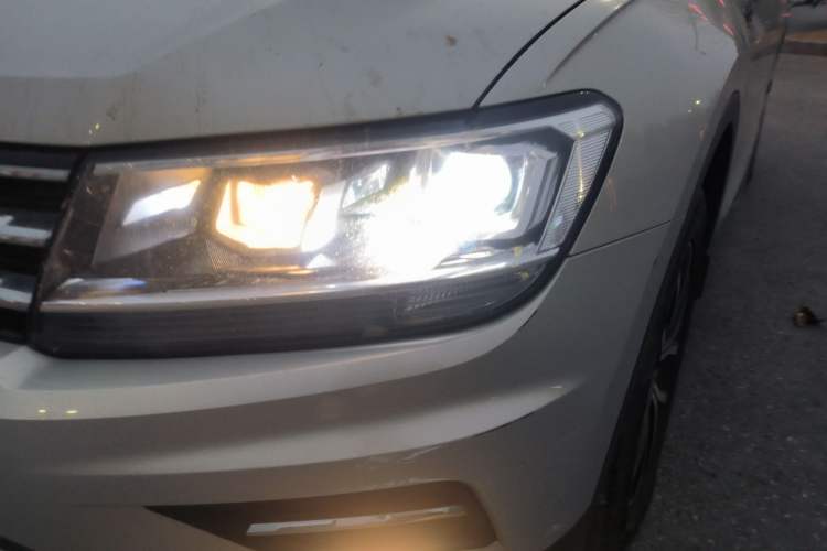 Used Volkswagen Tiguan L 2018 330TSI Automatic Two-Wheel Drive Luxury Edition Left Front Headlight
