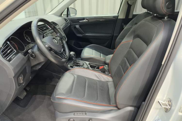 Used Volkswagen Tiguan L 2018 380TSI Automatic All-Wheel Drive Flagship Edition Left Front Seat